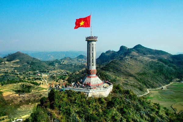 KHÁM PHÁ THUNG LŨNG MAI CHÂU